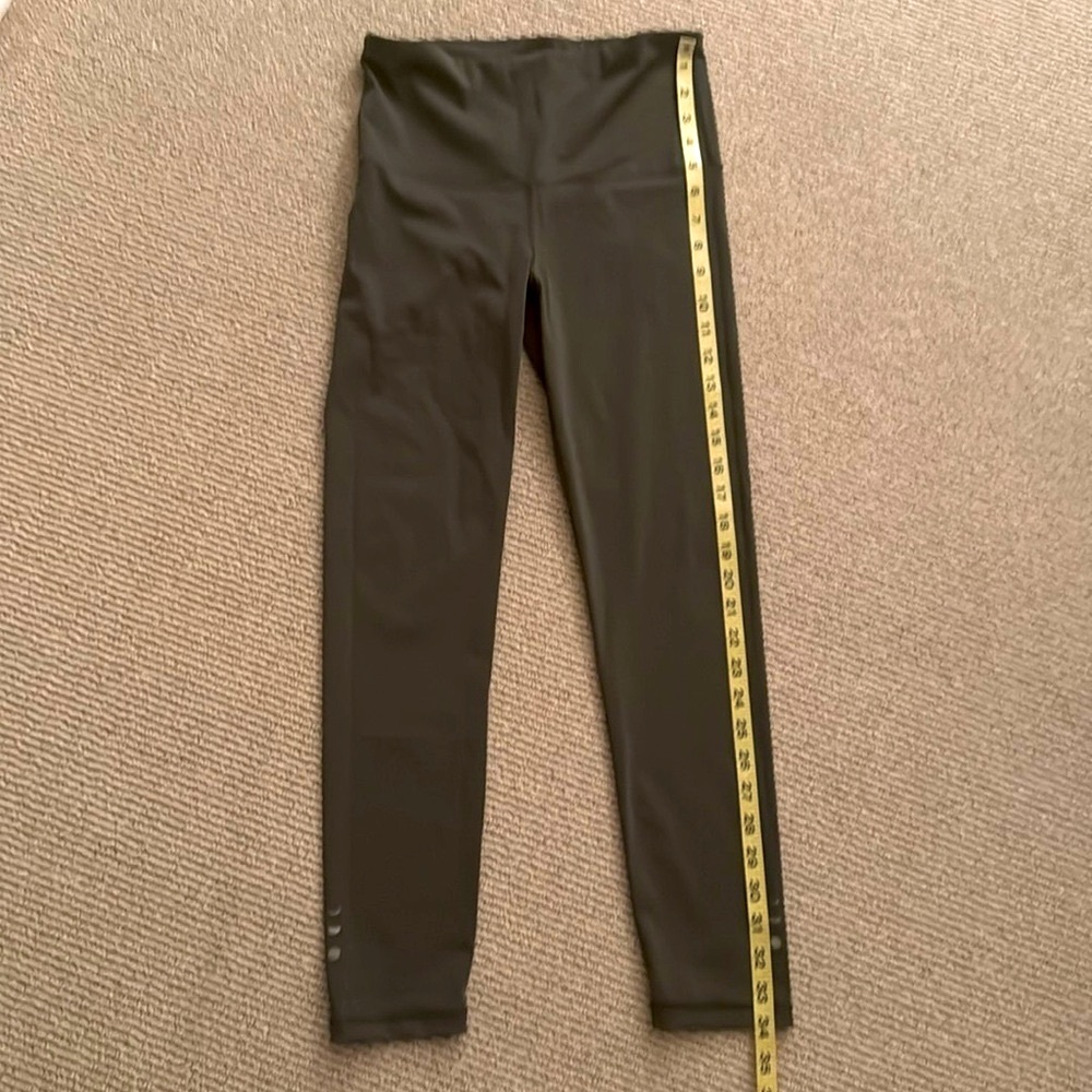 COPY - Elastque Athletics small leggings in olive green. Worn once.